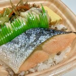 ほっともっと - 焼き鮭ともち麦ご飯のミニお弁当✨