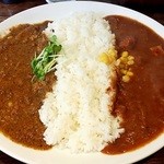 サイのツノ - ハーフ＆ハーフ。欧風とグリーンカレー720円