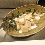 旬菜 おぐら家 - 京海老芋と里芋のモチ粉揚げ