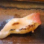 寿司栄 - ほっき貝（軽く炙って）