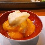 寿司栄 - 縞海老に雲丹と泡醤油