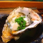 寿司栄 - 能登産の岩牡蠣