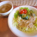 裏口の珈琲屋 - サラタ゜、白菜のコンソメスープ