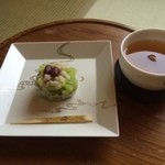 星のや京都 - チェックイン時のおもてなし菓子とお茶