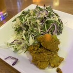 え 町田なのに ネパール餃子酒場 そるてぃ - お通し