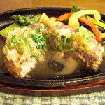 ビストロ サザンウインド - ナイフを入れると肉汁が溢れ出します