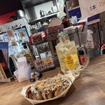 タコとハイボール - 料理写真: