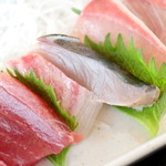 海鮮食堂 じゃこや - 刺身盛り合わせ 鯛とサワラ炙り？ '15 1月上旬