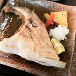 海鮮食堂 じゃこや - オリーブハマチのかま塩焼き (432円) '15 1月上旬