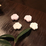 三谷製糖 羽根さぬき本舗 - 試食の和三盆打菓子 '15 1月上旬