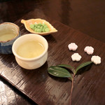 Mitaniseitou - 試食の和三盆打菓子と茶毬 小粒 '15 1月上旬