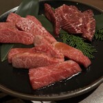 炭燒肉 石田屋。 本店 - 