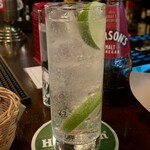 The Red Lion Takasaki - HENDRICK'S GIN Tonic