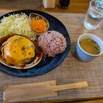 古民家カフェ デイライト - 料理写真:チーズのせハンバーグプレート1段