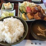 ファミリーレストラン諏訪村 - ミックスフライ定食