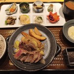 窯焼和牛ステーキと京のおばんざい 市場小路 - 