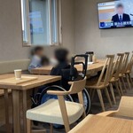 おおかわさんちのOpenKitchen - 店内にはイートインスペースも設けられています。