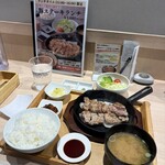 豚ステーキ専門店 B - 料理写真: