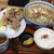 百万石どんどん - 料理写真:唐揚げセット。唐揚げにうどん、ご飯、漬物が付いた、満足感のあるセットです。
