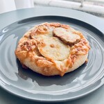 ザ フライヤー ベーカリー - 塩昆布とじゃがいものフォカッチャ
