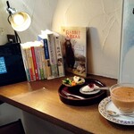 カフェ＆ブックス  清学舎