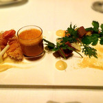 アルヴァ(アマン東京) - カダイフで包んだ北海道産牡丹海老と本マグロのレアー焼き　海老はソース食感共に美味し、個人的にはビスクは不要＆マグロもそのままレアの方が良かった　トリュフの香りはどこへやら。