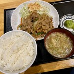 石の家 - 