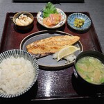 炭火焼き ひもの屋 - 