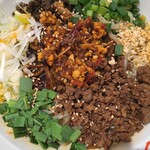 紅虎餃子房 - 料理写真:汁なしあえタンタン麺