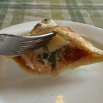 香草イタリア料理あらじん - 〜包み焼きピッツァ〜マルゲリータ　断面図