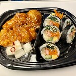 カンナムキンパ - 料理写真:ハーフ＆ハーフ（7種具材のキンパ＆ヤンニャムチキン）