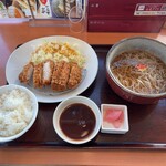 家族亭 - 料理写真:ロースカツ&温蕎麦