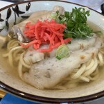 okinawa kitchen 美ら島160 - てびちそば［トロトロな豚足］
