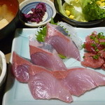 魚三四味家 - 寒ブリ刺身定食　税込１０００円