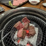 炭火焼肉 牛和鹿 - 