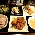 新中華彩菜 Monsoon - Aランチ（鶏肉のトマトソース炒め）