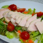 海老沢精肉店 - 鶏チャーシューはサラダに♬