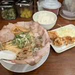 ラーメン 魁力屋 - 料理写真: