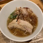 鶏と鮪節 麺屋勝時 - 