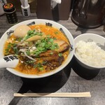 カラシビ味噌らー麺 鬼金棒 - 