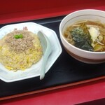 中華料理 丸福 - チャーハン＋半ラーメン セット  1,000円