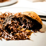 コムトゥヴ - 黒毛和牛のバーガー