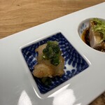 中国料理 にいくら - 揚げた大根、ネギ、生姜のソース