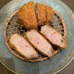 紀尾井町 とんかつ・洋食ひとみ - 長右衛門豚　上ロースカツ