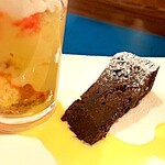 Concombre - 料理写真:デザートのチョコレートブラウニー