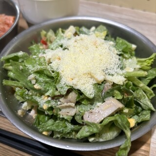 ディーアイワイ サラダ & デリカテッセン_1