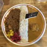 CURRY SHOP くじら - 