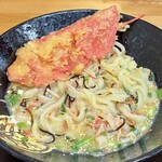 手打ちうどん 紅屋 - 紅梅塩釜玉(撹拌後)