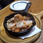 ZION イタリアン＆スペイン - エビアヒージョ：1,100円