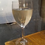 ZION イタリアン＆スペイン - ハウスワイン白：880円